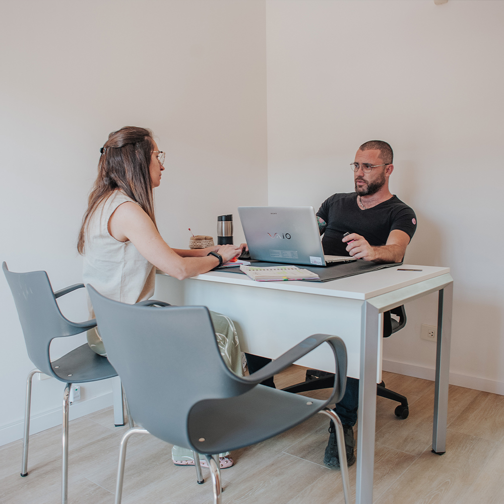Sala de reuniones equipada en Comodoro Rivadavia